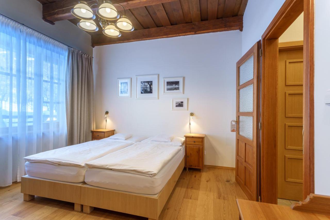 Vsetín Hotel A Restaurace U Vychopnu מראה חיצוני תמונה