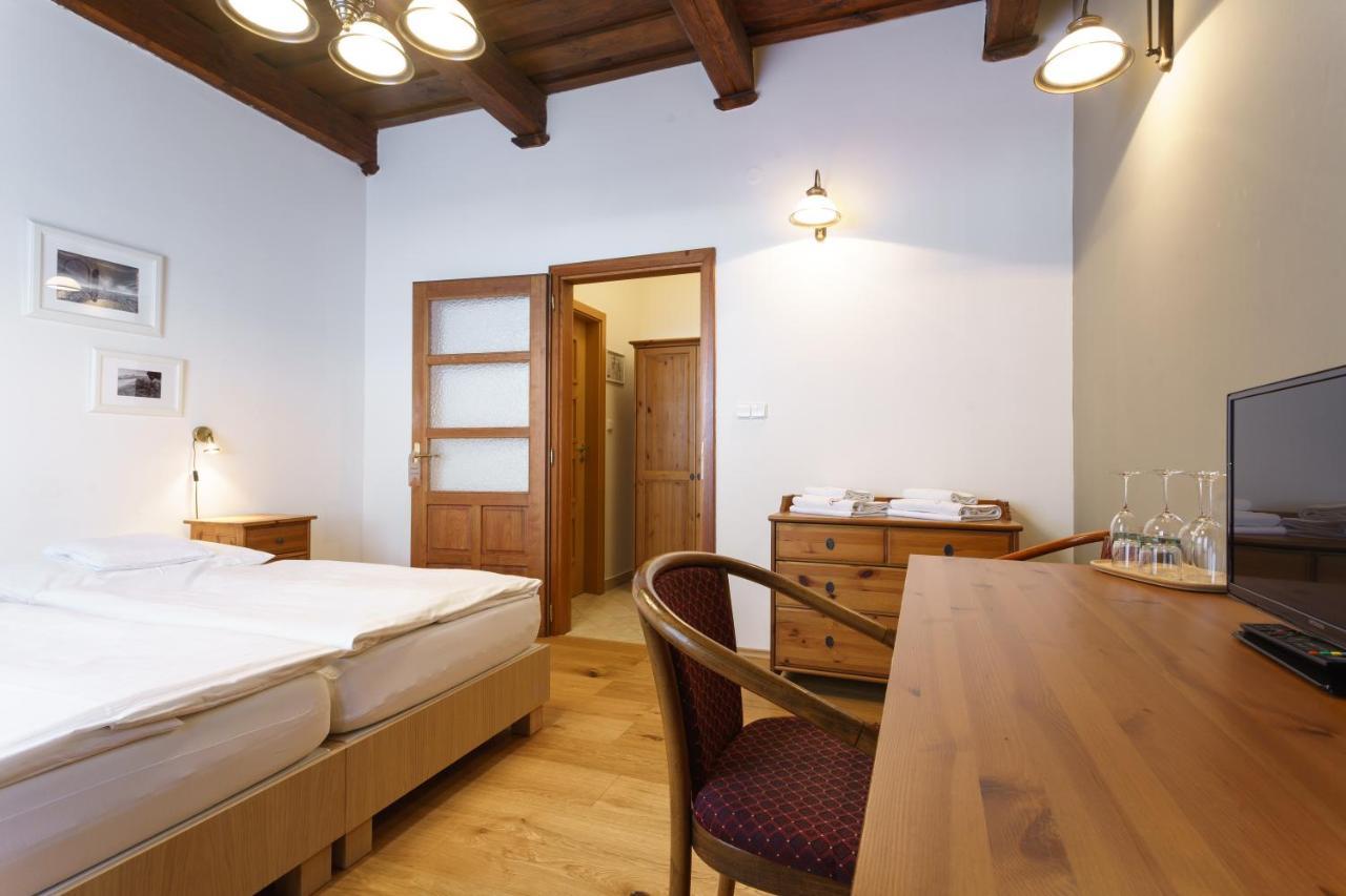 Vsetín Hotel A Restaurace U Vychopnu מראה חיצוני תמונה
