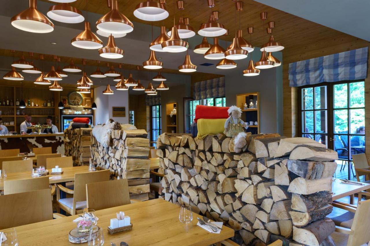 Vsetín Hotel A Restaurace U Vychopnu מראה חיצוני תמונה