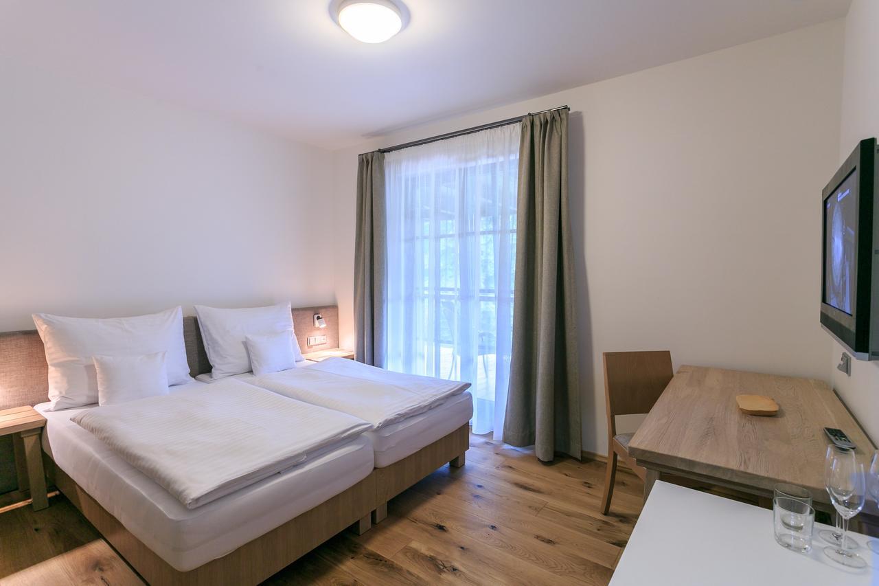 Vsetín Hotel A Restaurace U Vychopnu מראה חיצוני תמונה